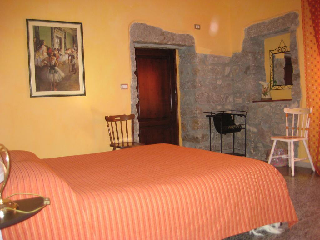 Sa Domo De Minnanna Castelsardo Chambre photo